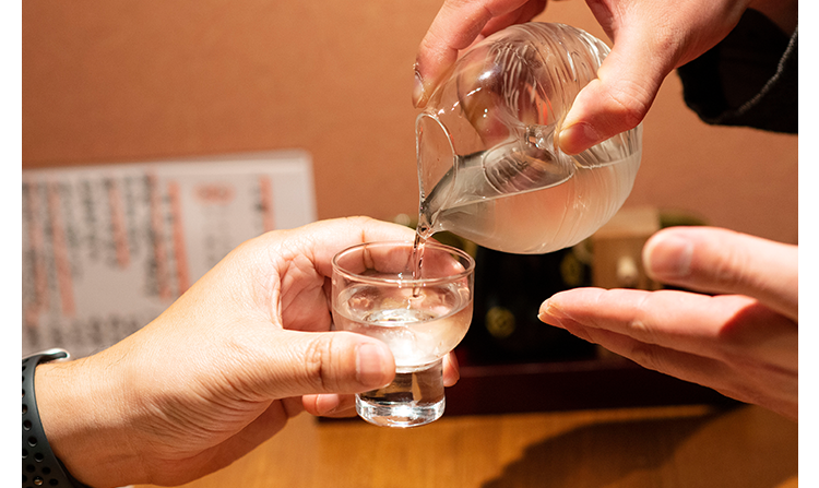 富山の酒で引き立てる